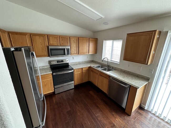 Photo - 17814 Journey Ct