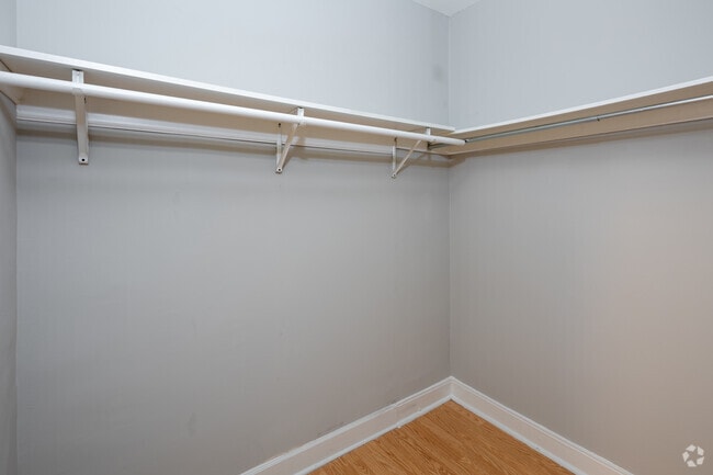 Studio - 285 SF