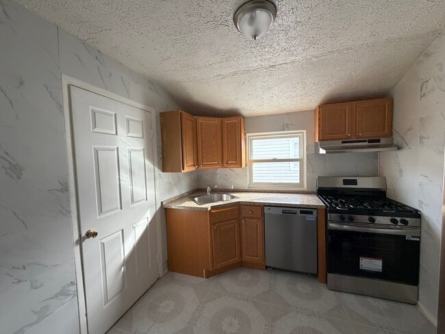 Photo - 21916 Edgewood Ave