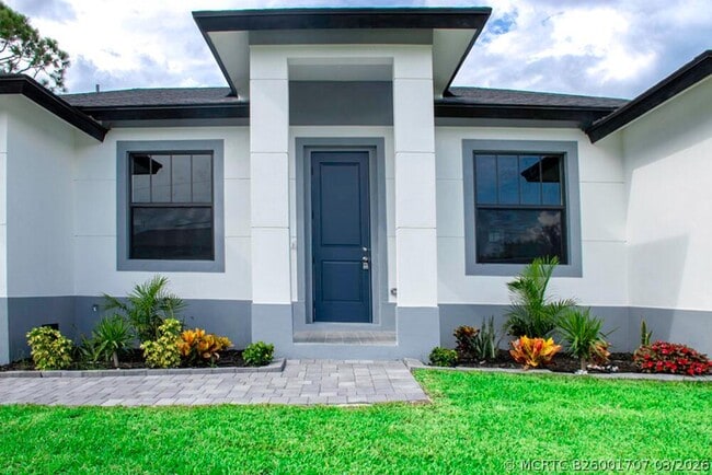 Photo - 15633 Lakeland Cir
