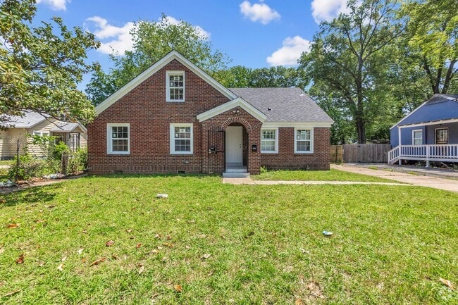 Building Photo - 1682 PENDLETON Rental