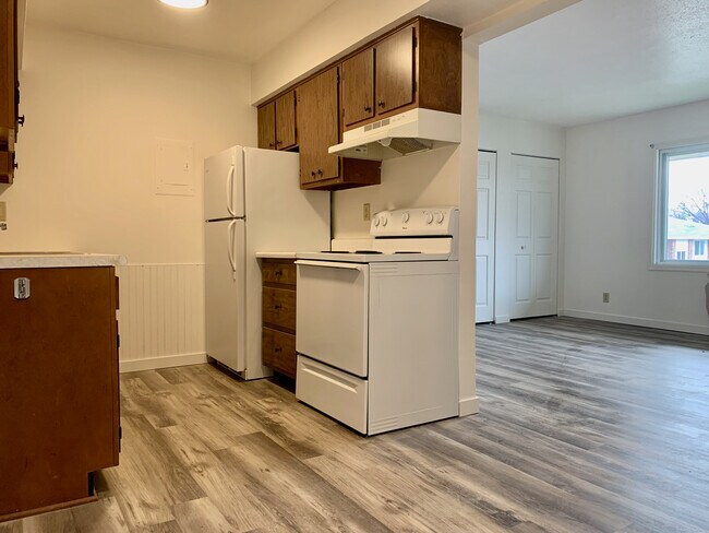 Photo - 1110 Doreen Ave Unit 1