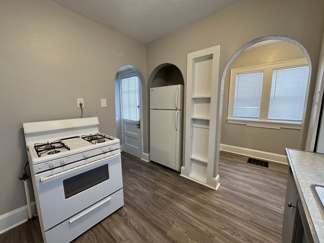 Photo - 1807 Carney Ave