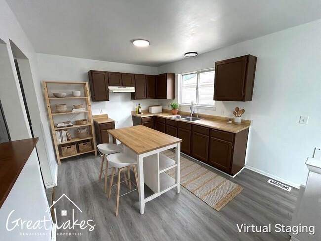 Photo - Beautiful 3 Bedroom 1 Bathroom now available for rent!