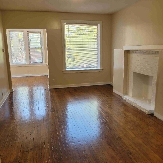 Photo - 6725 S Clyde Ave Unidad 3