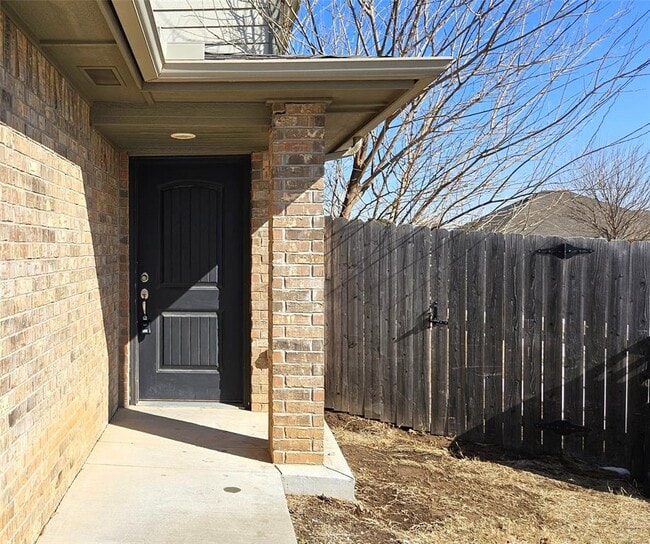 Photo - 8801 SW 45th St