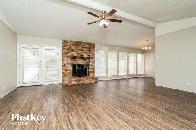 Photo - 635 Truman Ct