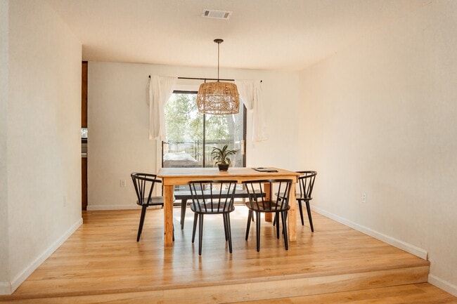 Photo - 118 Kipling Dr