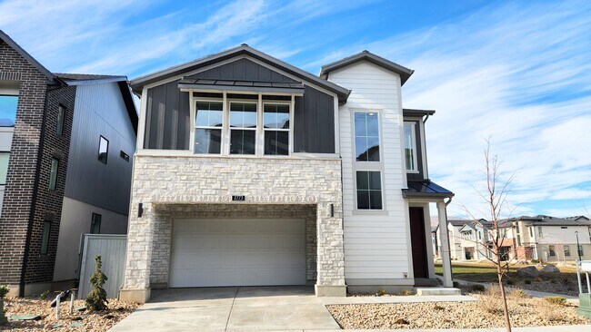 Photo - 2773 Tower Ml Wy