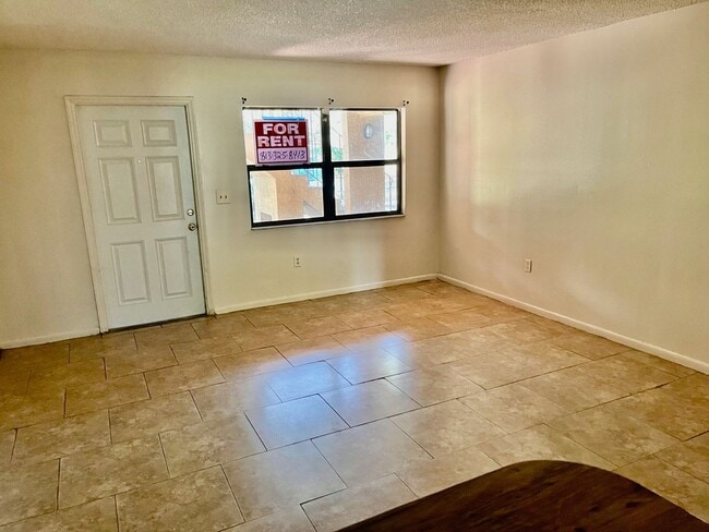 Photo - 525 N Morgan Ave Unidad 525 Morgan Apt 5