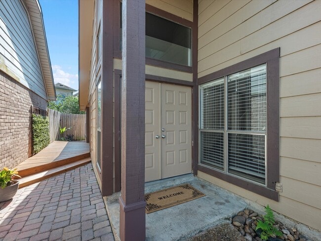 Photo - 1210 Normans Woods St
