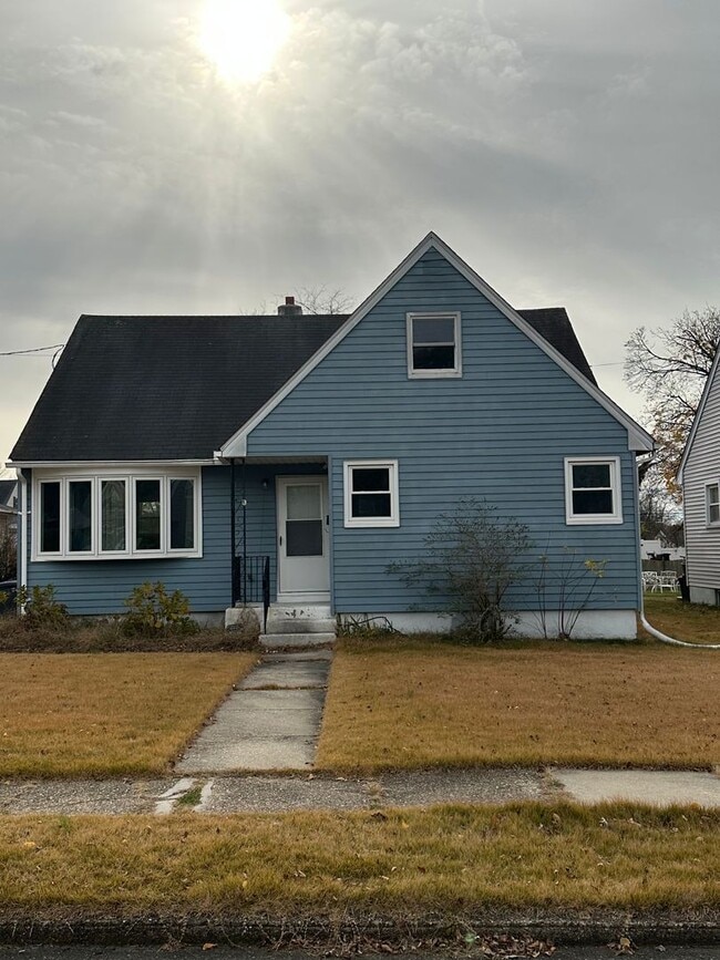 Photo - Cozy 2 bedroom 1 bathroom rental