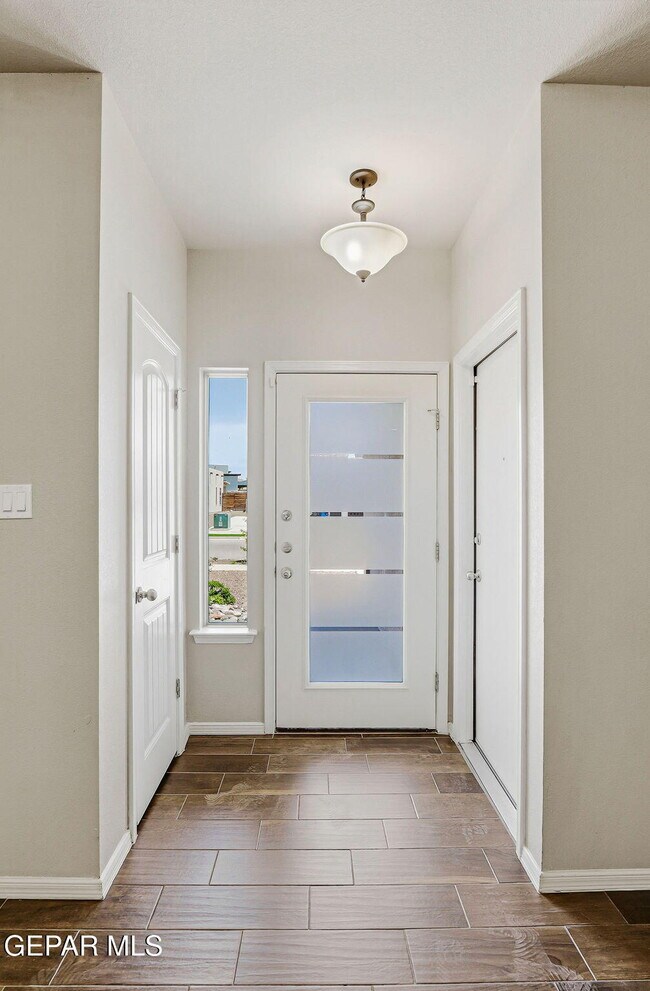 Photo - 737 Sculcoates St