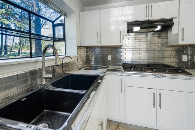 Photo - 3203 Golden Willow Dr