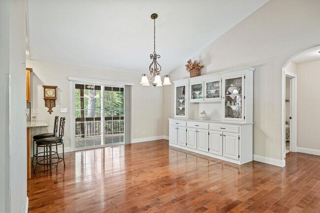 Photo - 155 Garfield Ct