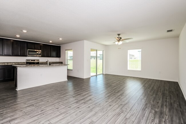 Photo - 1635 Swan Lake Cir