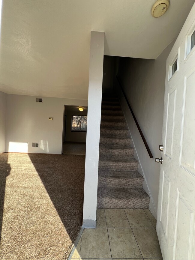 Photo - 4501 Bataan Ave