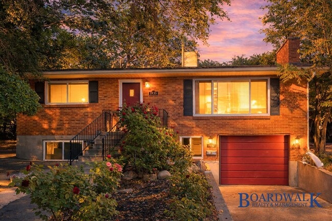 Photo - 1955-1957 S Foothill Dr Unit 1957 s Foothill Dr