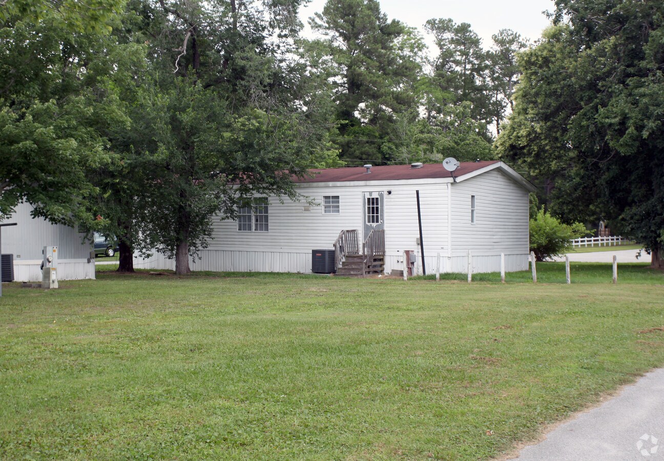 Photo - Carroll "C" Mobile Home Park