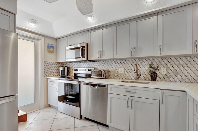 Photo - 2731 NE 14th St Unidad Apt 702