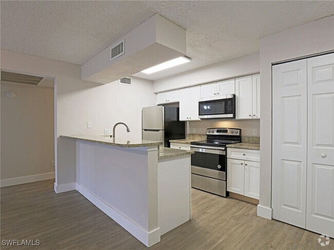 Building Photo - 5323 Summerlin Rd Unit 2306 Rental