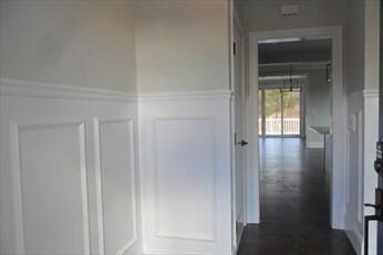 87 E Main St