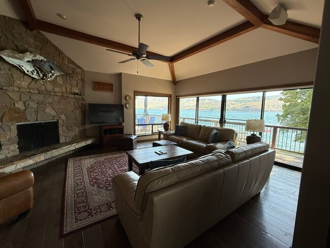Photo - 73 Bella Ln