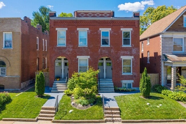 Photo - 4044 Russell Blvd Unidad A