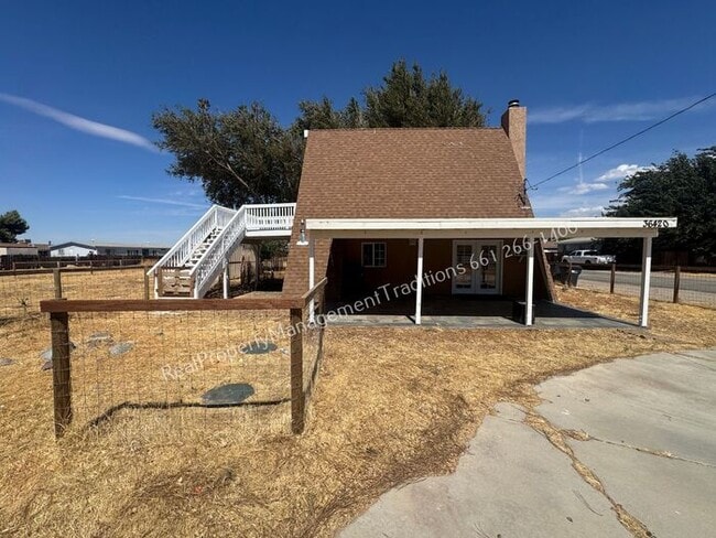 Cute A-frame home in Palmdale! - Cute A-frame home in Palmdale!