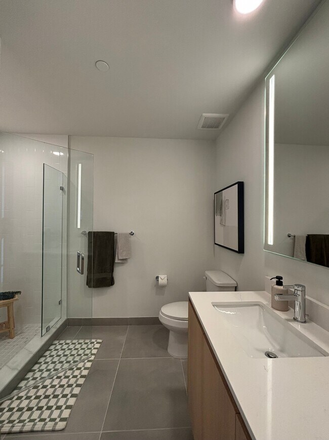 Photo - 102 NW 30th St Unit B2