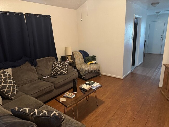 Photo - DECEMBER MOVE IN!  Cute 3 Bedroom 1.5 Bath...