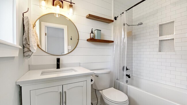 Photo - 3519 Midwest Dr