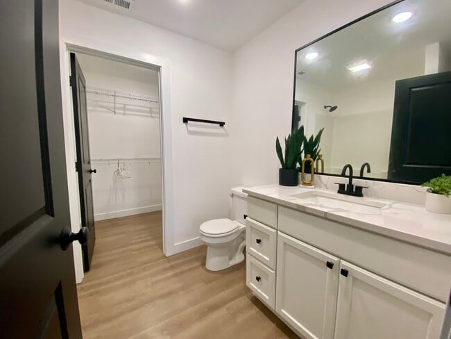 Photo - 3310 Stoneway Ct Unidad 1