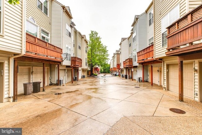 Photo - 6021 Riddle Walk