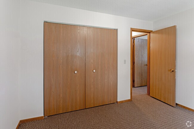 2BR, 1BA