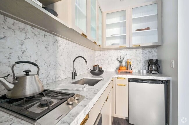 Building Photo - 201 Saint Pauls Ave Unit 11C Rental
