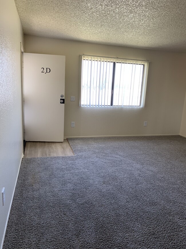 Las Palmas Apartments