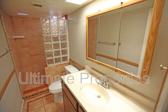 Photo - 1547 W Kerry Ln