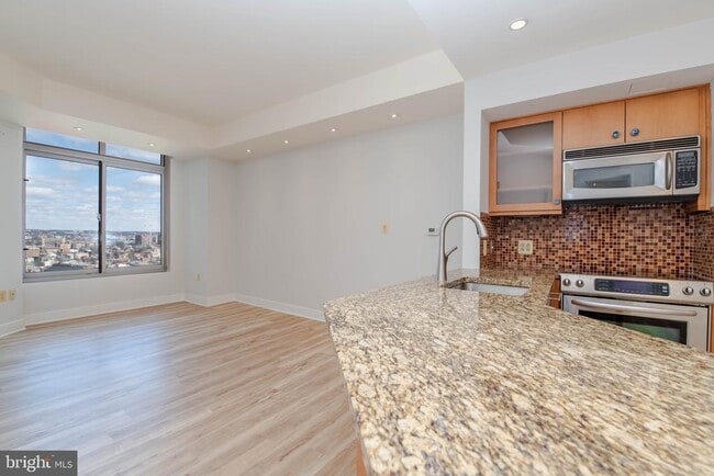 Photo - 675 S President St Unidad 2207