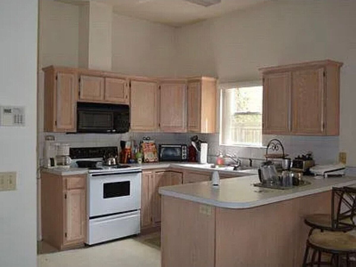 Photo - R0107 Unit House