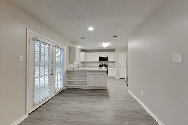 Photo - 20402 Avery Point Dr