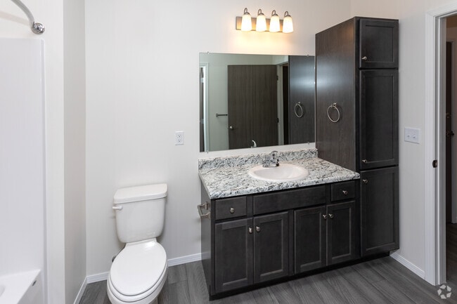 1BR, 1BA - 715SF