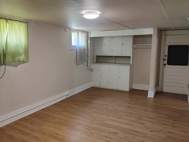 Photo - 1831 6th Ave Unit Basement
