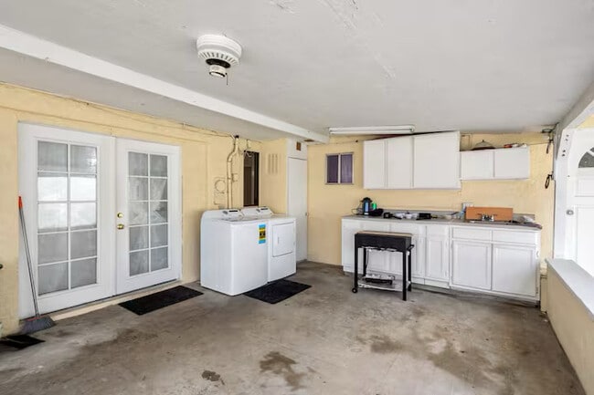 Photo - 430 E 184th St