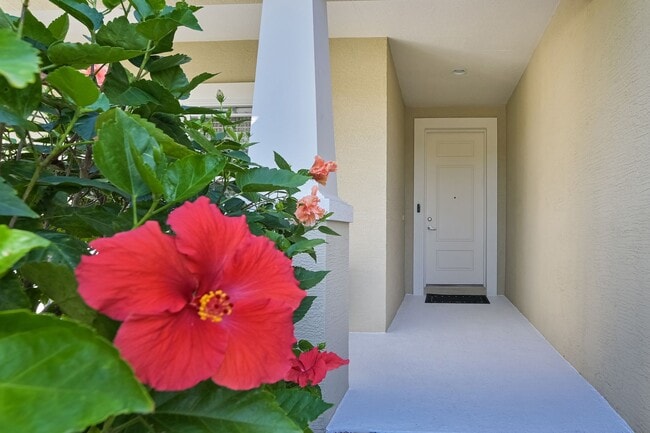 Photo - WOODBROOK BEAUTY WITH 3/2 + DEN