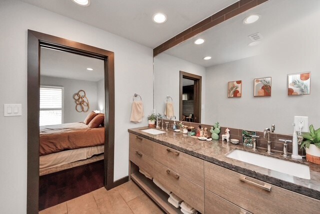 Photo - 1410 Hyde Park Blvd Unit 203