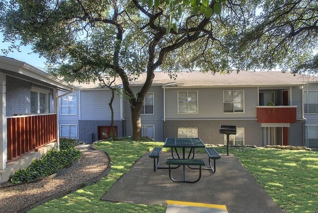 Building Photo - Windbury Apartments