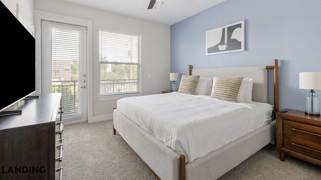 Photo - 4001 Ross Ave Unidad 252