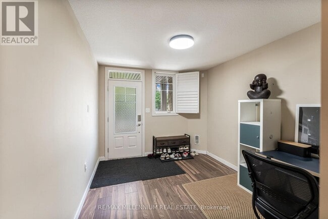 Photo - 18 Whaley Ln