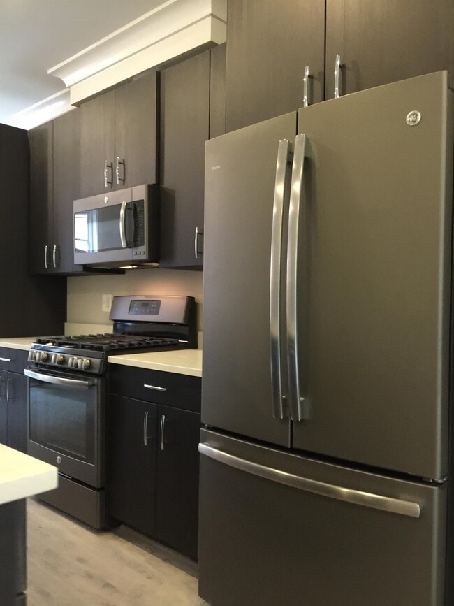 Photo - 918 N Buchanan St